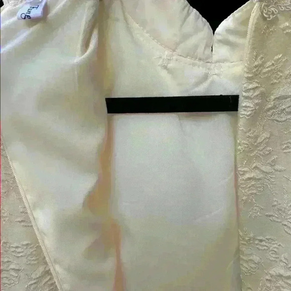 Cheongsam Wedding Dress - Picture 11 of 12